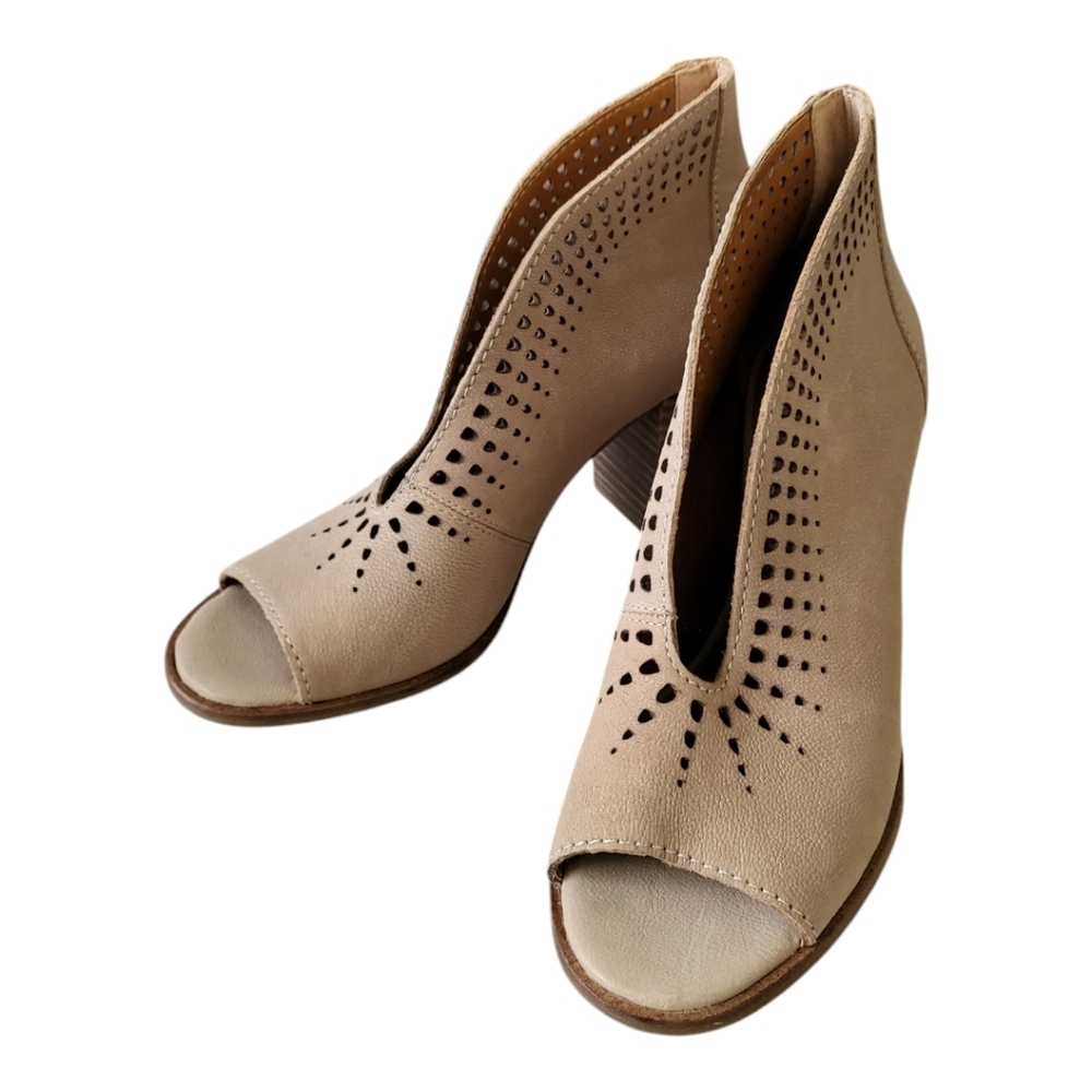 Lucky‎ Brand Chinchilla Leather Peep-Toe Bootie - Picture 5 of 8